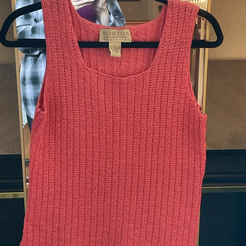 Pink Ribbed Tank Top - Picture 2 of 4